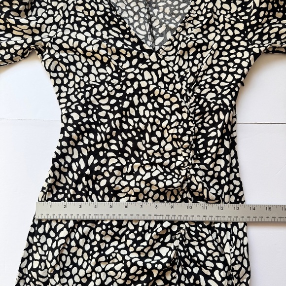 H&M Maxi Dress Animal Print Long Sleeve Slit V Neck Ruched Black Tan Crepe Sz S - Picture 7 of 13